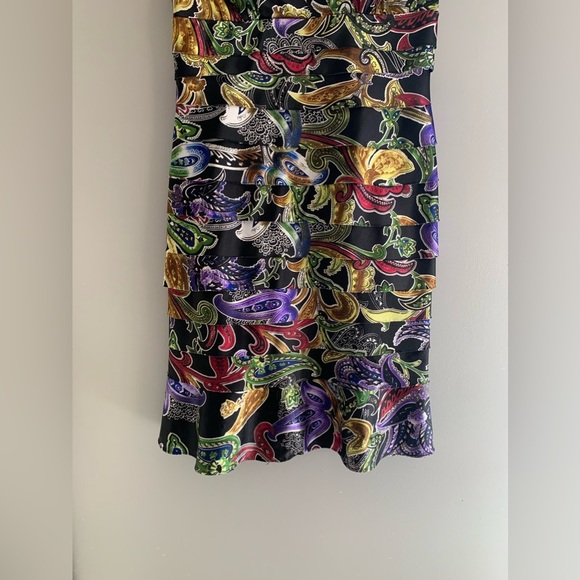 Peter Nygard Womens Tiered Dress 6 Multi Colored Short Sleeve Paisley Raw Hem - Picture 3 of 10